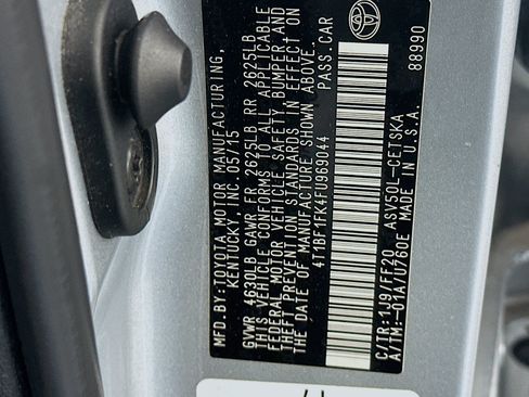 Used 2015 Toyota Camry SE FWD image 12