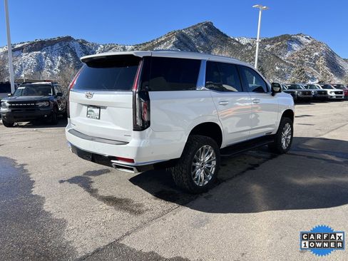 Used 2024 Cadillac Escalade Premium Luxury image 9