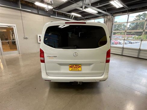 Used 2016 Mercedes-Benz Metris Passenger w/ Driver Efficiency Package image 4