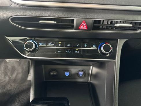 Certified 2023 Hyundai Sonata SE w/ Preferred Accessory Package image 23