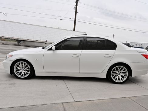 Used 2007 BMW 550i Sedan image 4