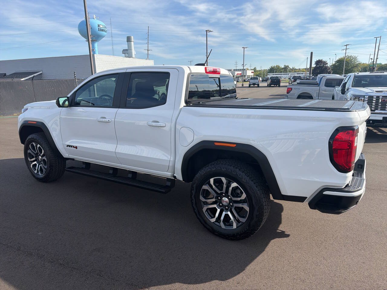 Used 2024 GMC Canyon AT4 w/ AT4 Premium Package AWD/4WD image 7