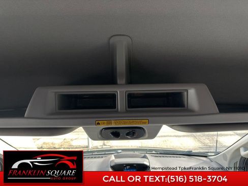 Used 2017 Ford Transit 350 XLT image 58