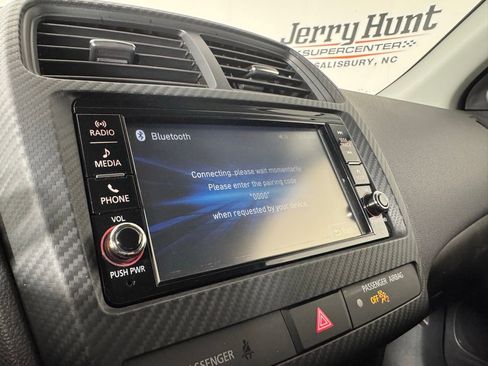 Used 2025 Mitsubishi Outlander Sport AWD image 21
