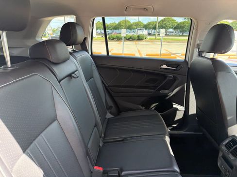 Used 2024 Volkswagen Tiguan SE AWD/4WD image 60