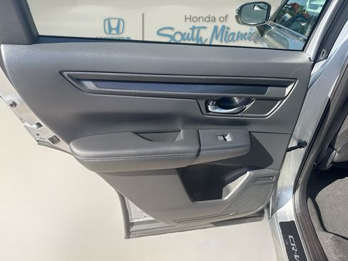 Used 2025 Honda CR-V LX image 25