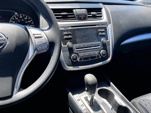Used 2017 Nissan Altima 2.5 S w/ Power Driver Seat Package FWD image 7