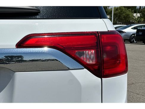 Used 2017 GMC Acadia SLT FWD image 54