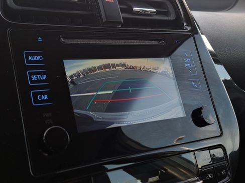 Used 2017 Toyota Prius Two image 21