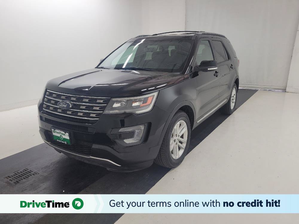 Used 2017 Ford Explorer XLT w/ Equipment Group 202A FWD image 1