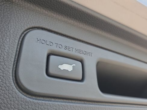 Used 2023 Honda Pilot EX-L image 16