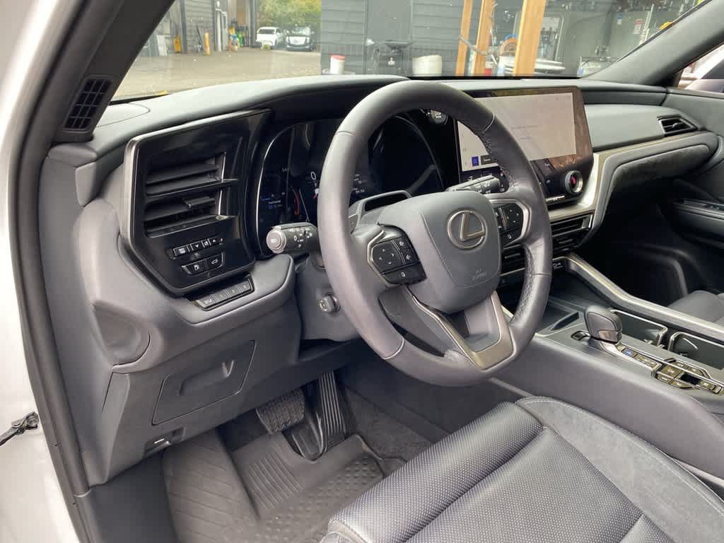 Used 2024 Lexus TX 350 AWD w/ Technology Package image 2