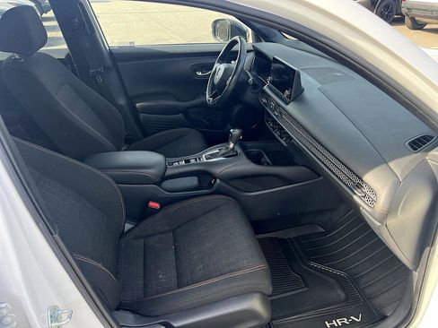 Used 2023 Honda HR-V Sport image 17