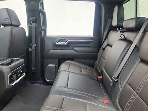 Used 2024 Chevrolet Silverado 3500 High Country image 30