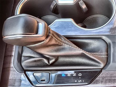 Used 2023 Toyota Highlander Platinum image 16