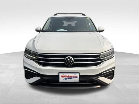 Used 2022 Volkswagen Tiguan SE AWD/4WD image 11