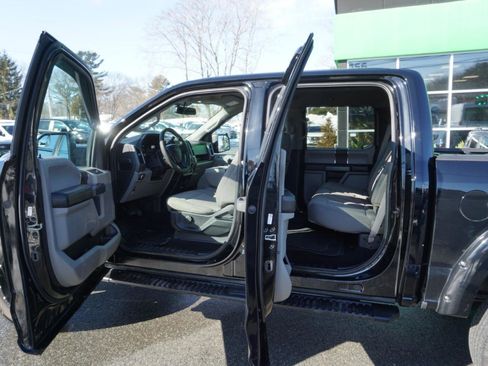 Used 2018 Ford F150 XLT w/ Trailer Tow Package image 11