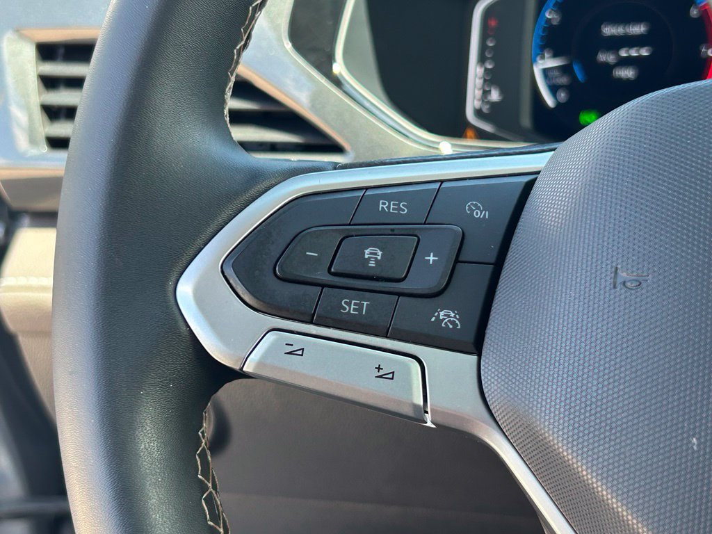 Certified 2023 Volkswagen Taos SEL AWD/4WD image 25
