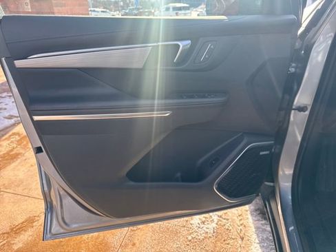 Certified 2025 Buick Enclave Preferred image 13