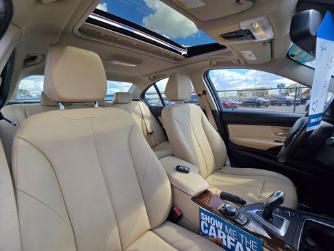 Used 2018 BMW 320i Sedan w/ Convenience Package image 45