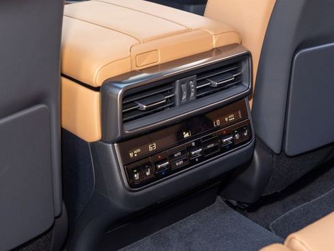 New 2026 Lexus LX 600 4WD w/ Luxury Package image 20