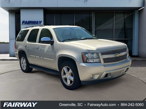 Used 2007 Chevrolet Tahoe LTZ w/ LTZ Preferred Equipment Group RWD image 3