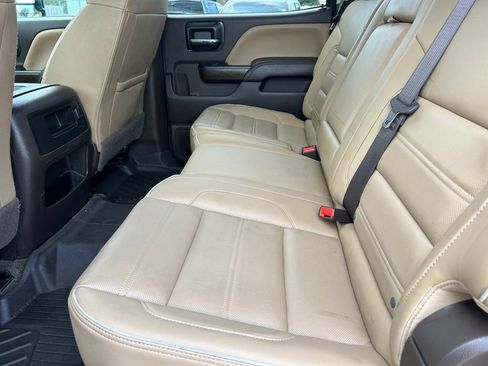 Used 2018 GMC Sierra 2500 Denali w/ Duramax Plus Package AWD/4WD image 17