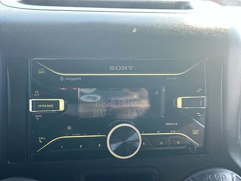 Used 2017 Jeep Wrangler Unlimited Sport w/ Max Tow Package image 13