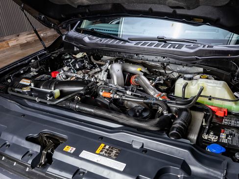 Used 2025 Ford F450 Platinum w/ Platinum Plus Package image 39