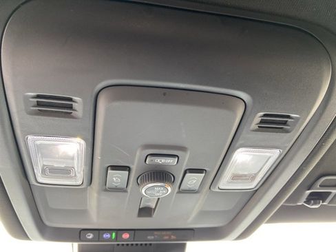 Used 2025 GMC Yukon Denali image 45