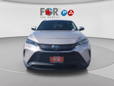 Used 2021 Toyota Venza LE AWD/4WD image 8