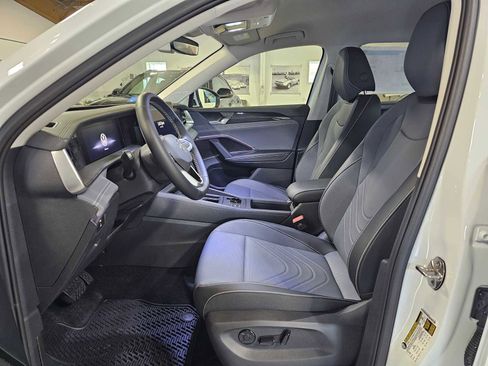 New 2026 Volkswagen Tiguan SE AWD/4WD image 23