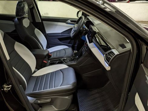 New 2026 Volkswagen Taos SEL image 22