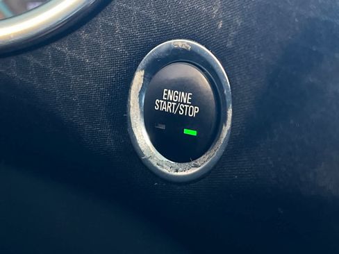 Used 2021 Chevrolet Malibu LT FWD image 23