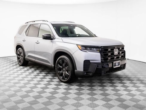 New 2026 Honda Pilot Black Edition image 8