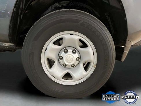 Used 2022 Toyota Tacoma SR image 27