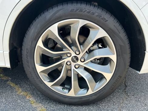 New 2026 Lincoln Aviator 2WD w/ Jet Appearance Package image 20