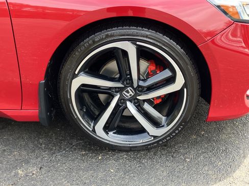 Used 2018 Honda Accord Sport image 13