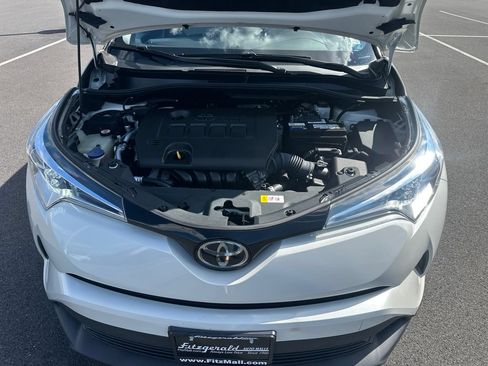 Used 2019 Toyota C-HR XLE FWD image 11