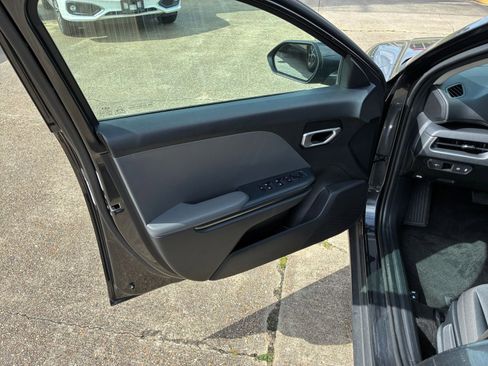 Used 2025 Kia K4 LXS image 15