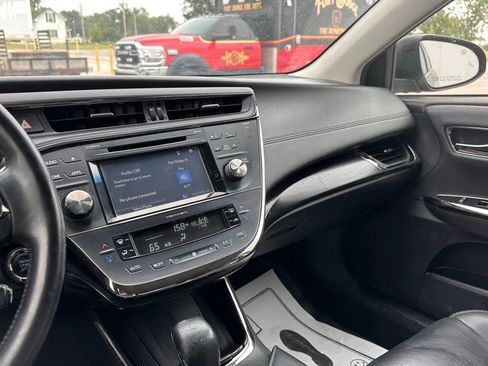 Used 2016 Toyota Avalon Touring FWD image 19