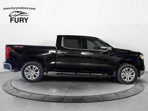 Used 2024 Chevrolet Silverado 1500 LTZ AWD/4WD image 2