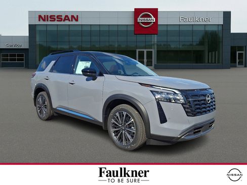 New 2026 Nissan Pathfinder Platinum AWD/4WD image 1