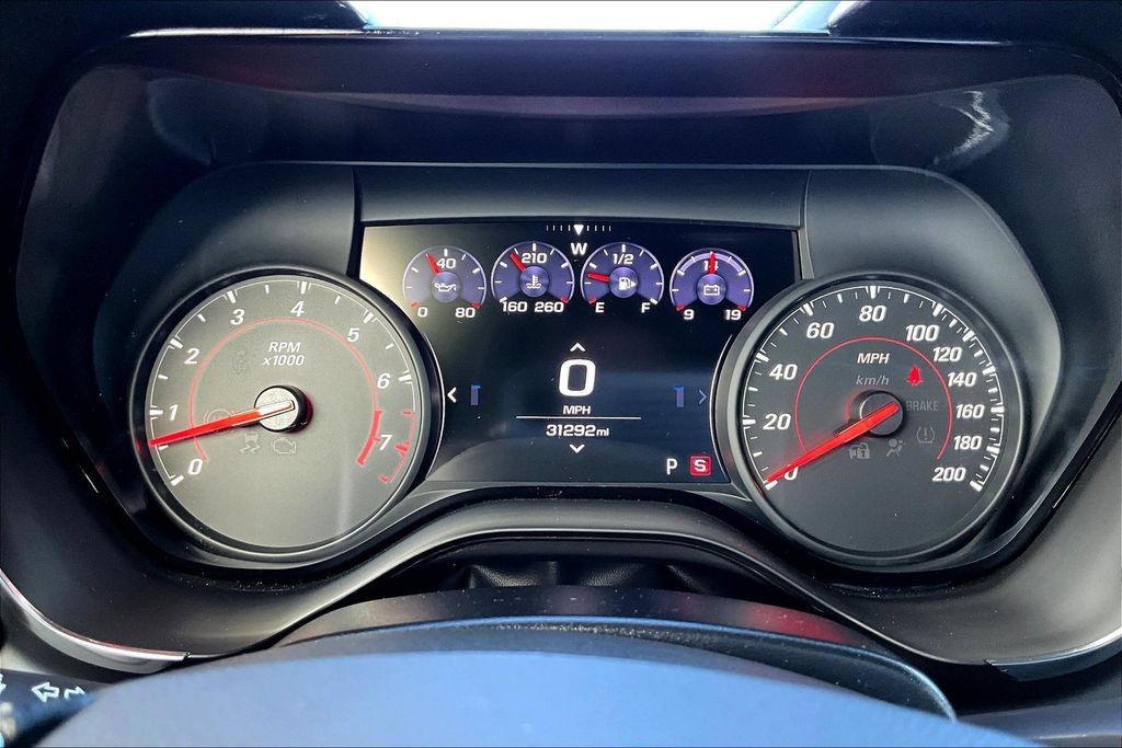 Used 2020 Chevrolet Camaro SS RWD image 12