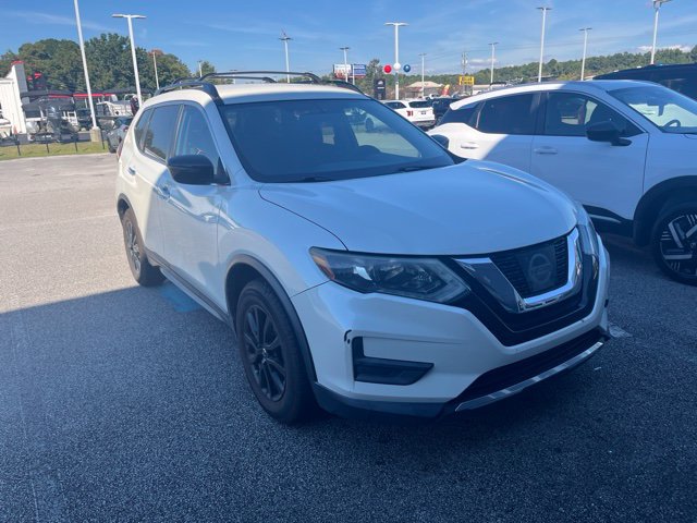 Used 2017 Nissan Rogue SV w/ Midnight Edition FWD image 4