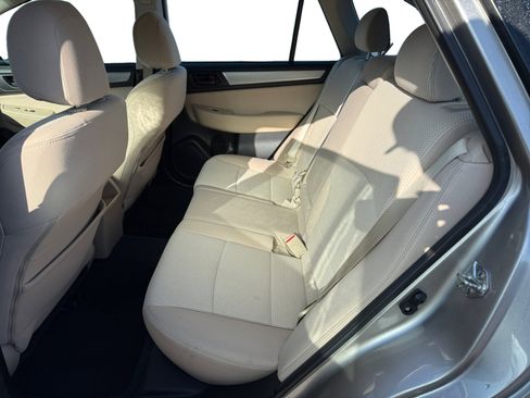 Used 2018 Subaru Outback 2.5i image 16