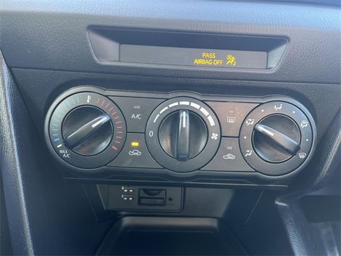 Used 2015 MAZDA MAZDA3 i Sport image 19