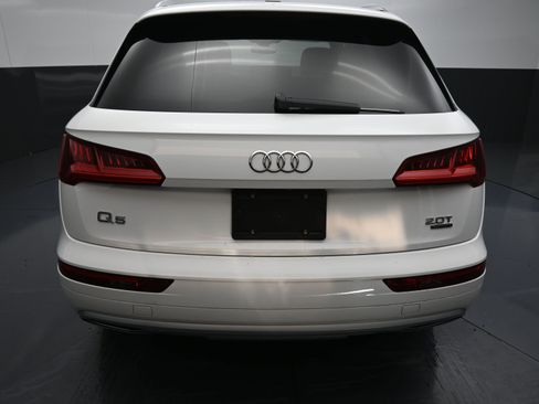 Used 2018 Audi Q5 2.0T Premium image 11