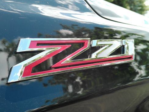 Used 2026 Chevrolet Suburban Z71 AWD/4WD image 35