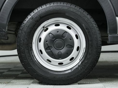 Used 2019 Ford Transit 250 148 Medium Roof image 15